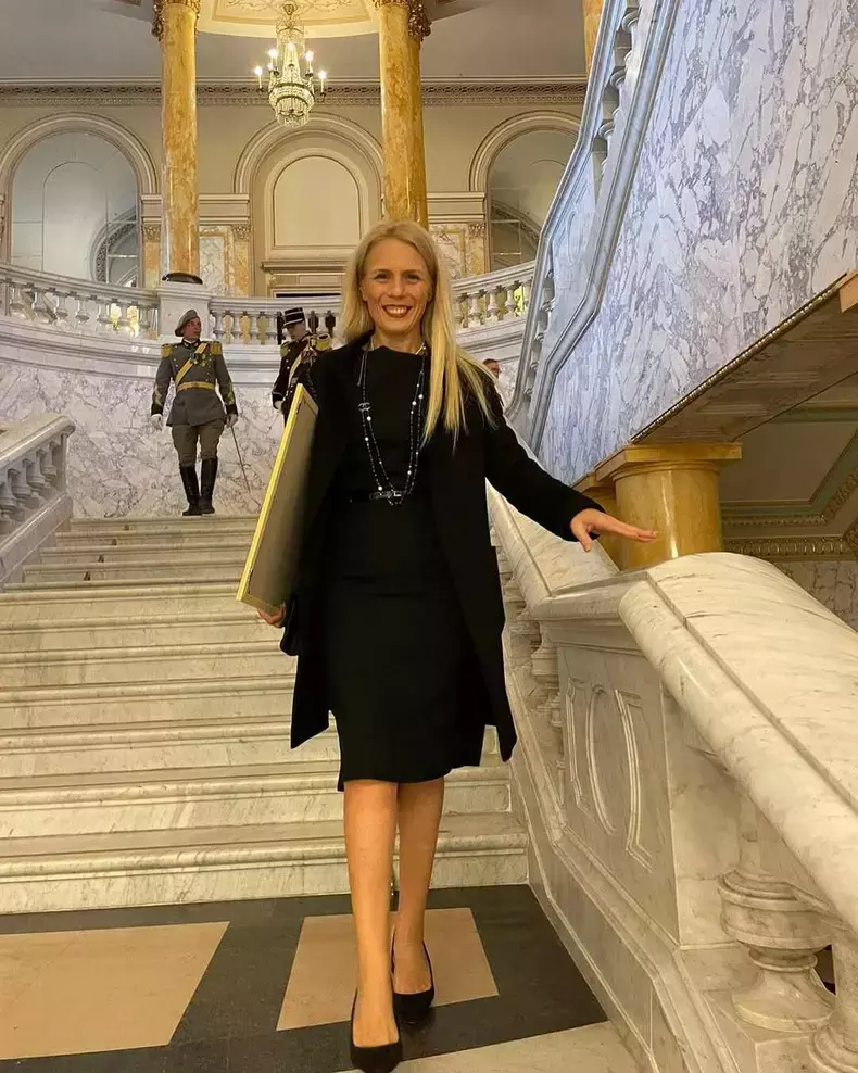 ioana-sucu-are-37-de-ani