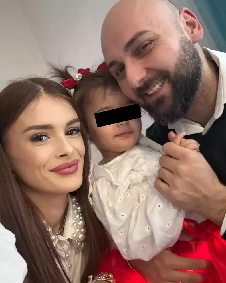 teodora-marcu-sotul-ei-alex-marcu-si-fiica-lor-1