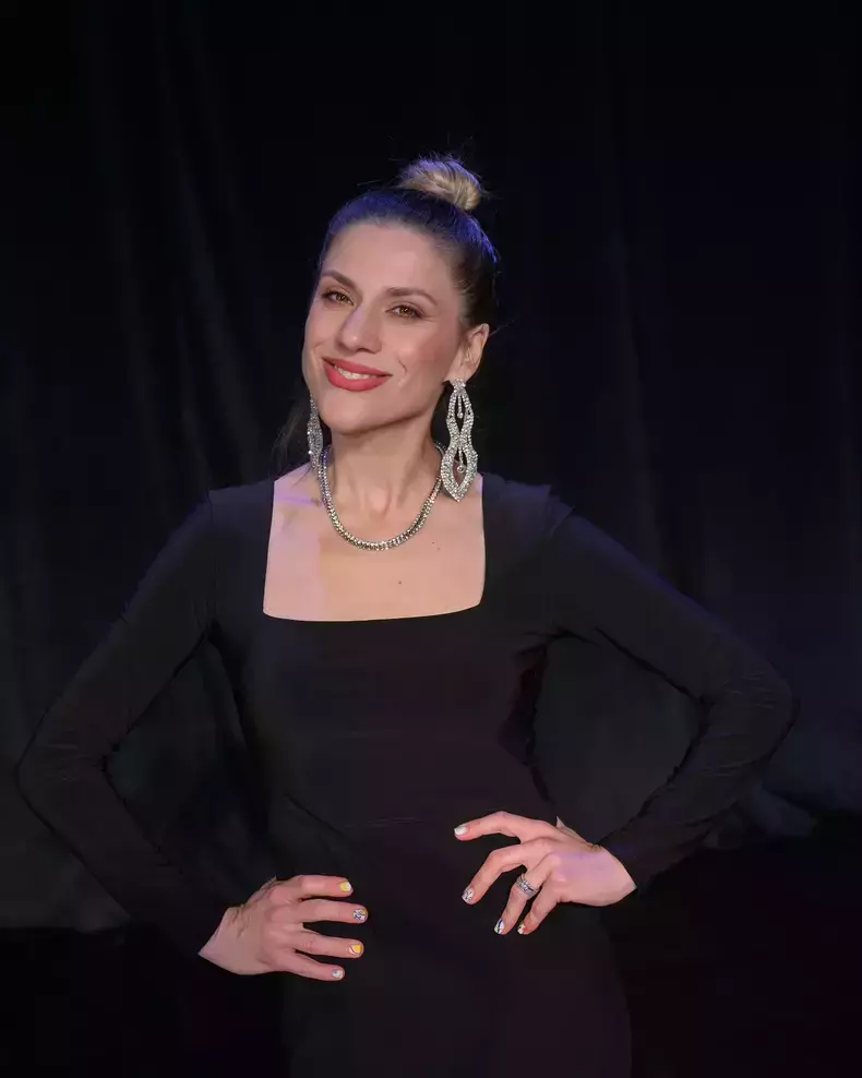 tily-niculae-in-piesa-de-teatru-lopata-si-milionul-3