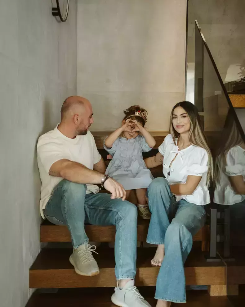 diana-sentes-cu-familia