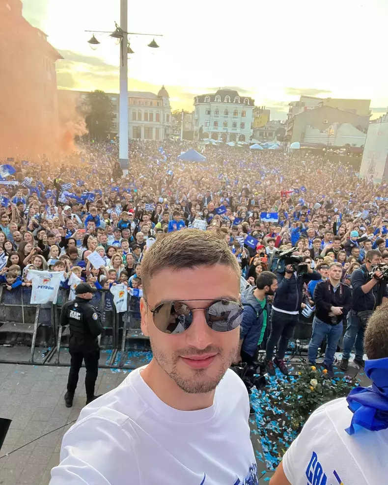 dragos-nedelcu-selfie