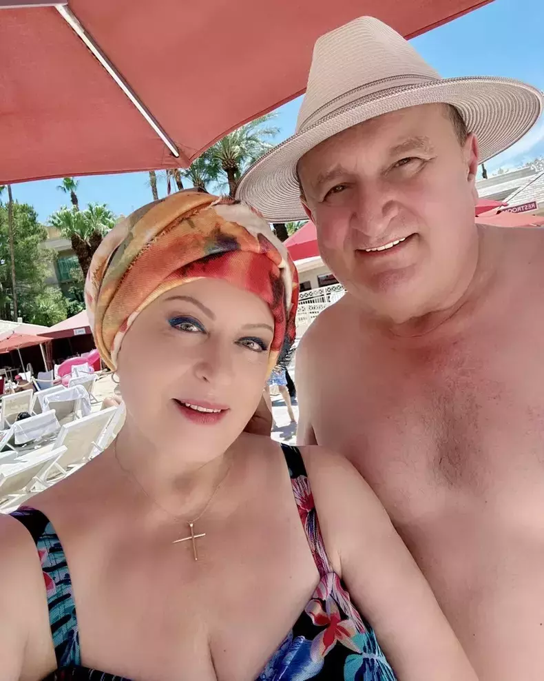 maria-dragomiroiu-la-plaja-1