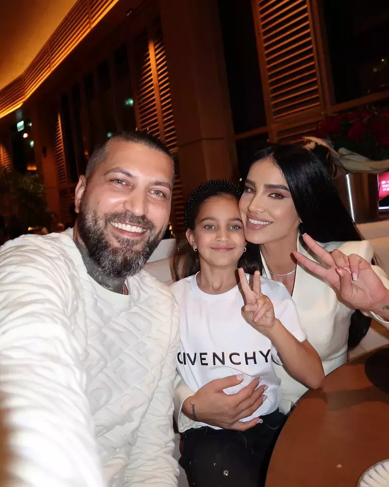 adelina-pestritu-familie