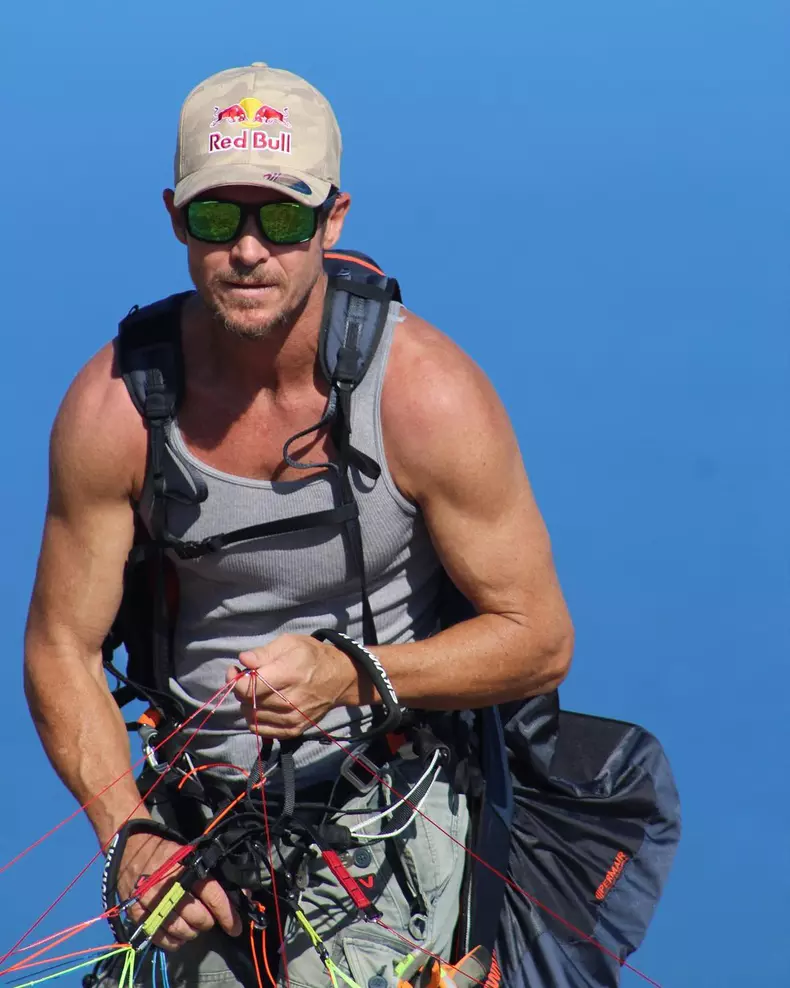 Imaginile surprinzătoare publicată de Mihaela Rădulescu online. Cum s-a pozat cu Felix Baumgartner „Bărbatul meu” (4)