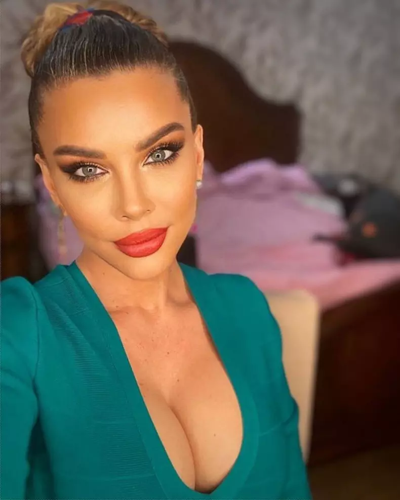 alina-laufer-1