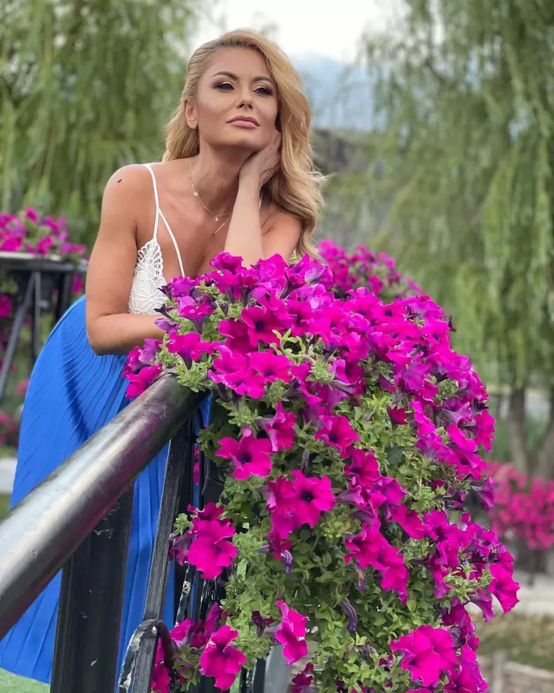 cate-kilograme-are-acum-emilia-ghinescu-dupa-ce-a-slabit-considerabil.-ce-interventii-estetice-are-3