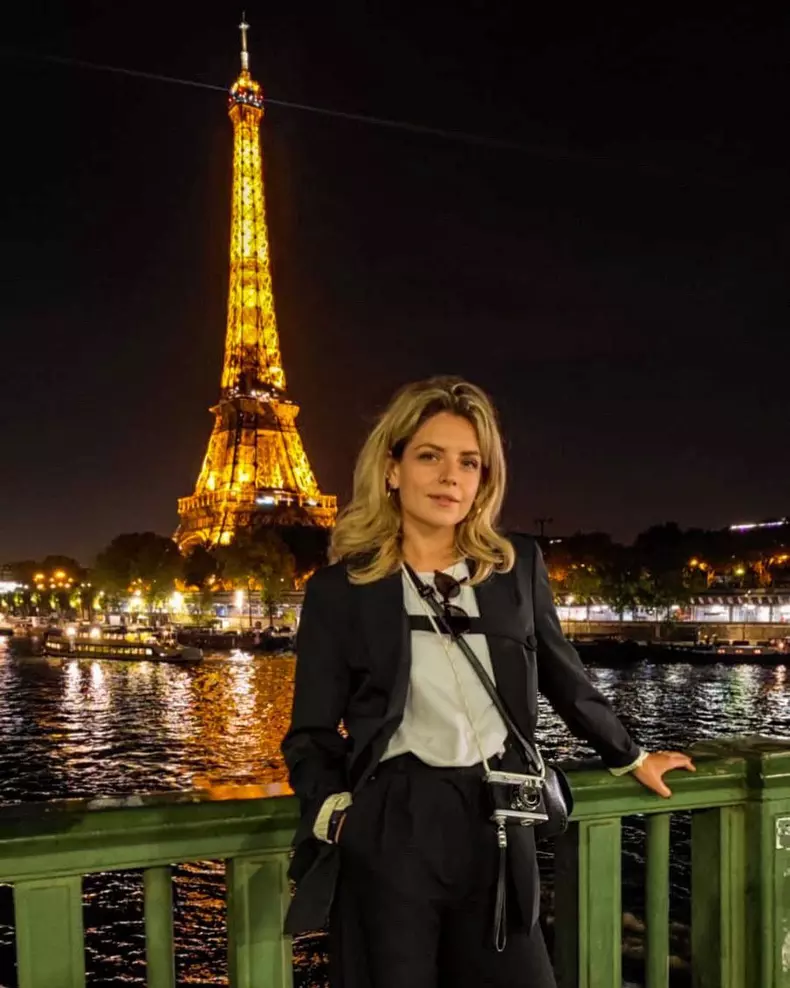 victoria-raileanu-s-a-logodit-in-paris-6