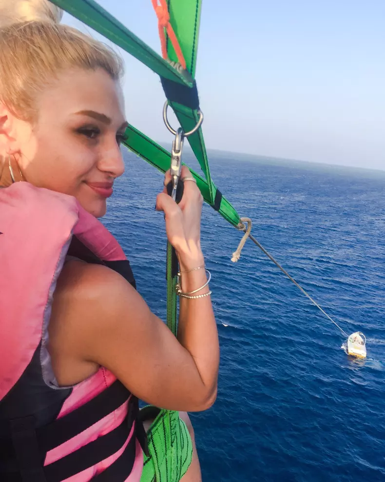 Alina Eremia a vizitat o rezervație de țestoase și și-a învins teama de înălțime, în Zanzibar (6)