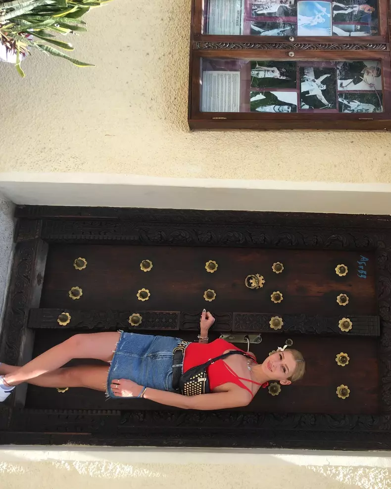 Alina Eremia a vizitat o rezervație de țestoase și și-a învins teama de înălțime, în Zanzibar (8)