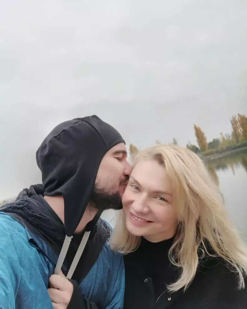 Cristina Cioran va deveni mamă pentru prima oară (2)