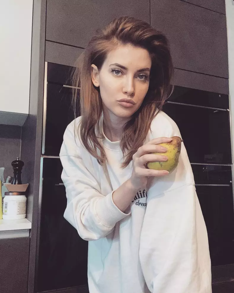 Iulia Albu, fotografii instagram (3)