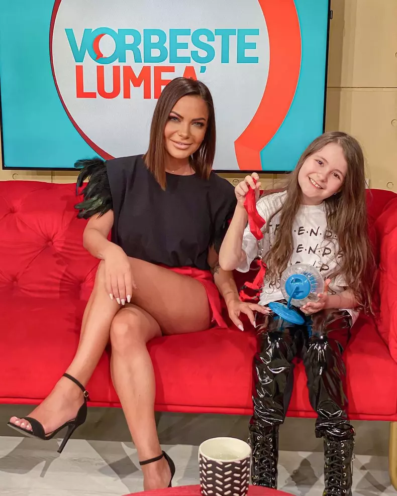 Andreea Antonescu și fostul soț, Traian Spak, au făcut partajul. Cu ce rămâne cântăreața după divorț