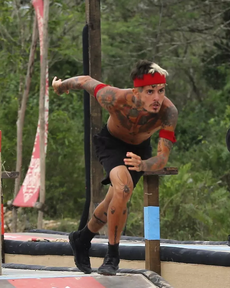 Zanni Survivor Romania