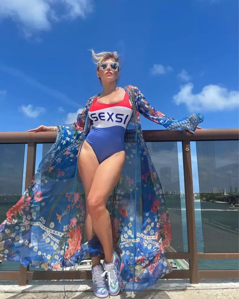 Loredana Groza a împlinit 51 de ani (3)