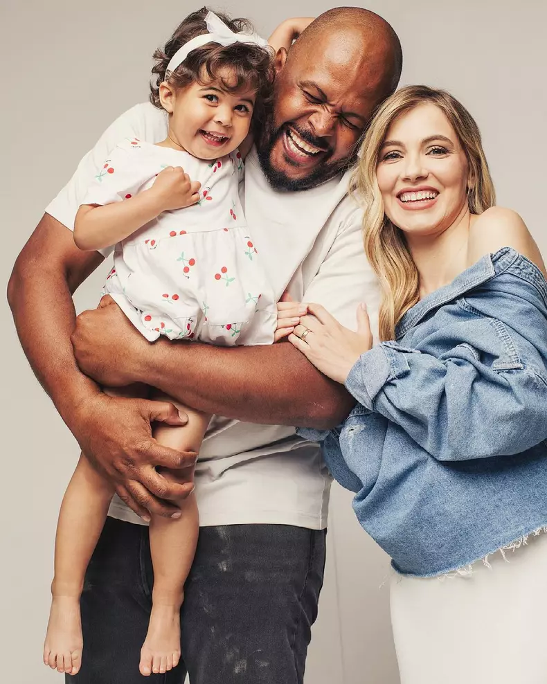 Andreea Ibacka a intrat în ultimul trimestru de sarcină. Cum se simte soția lui Cabral E bine, are pofte (7)