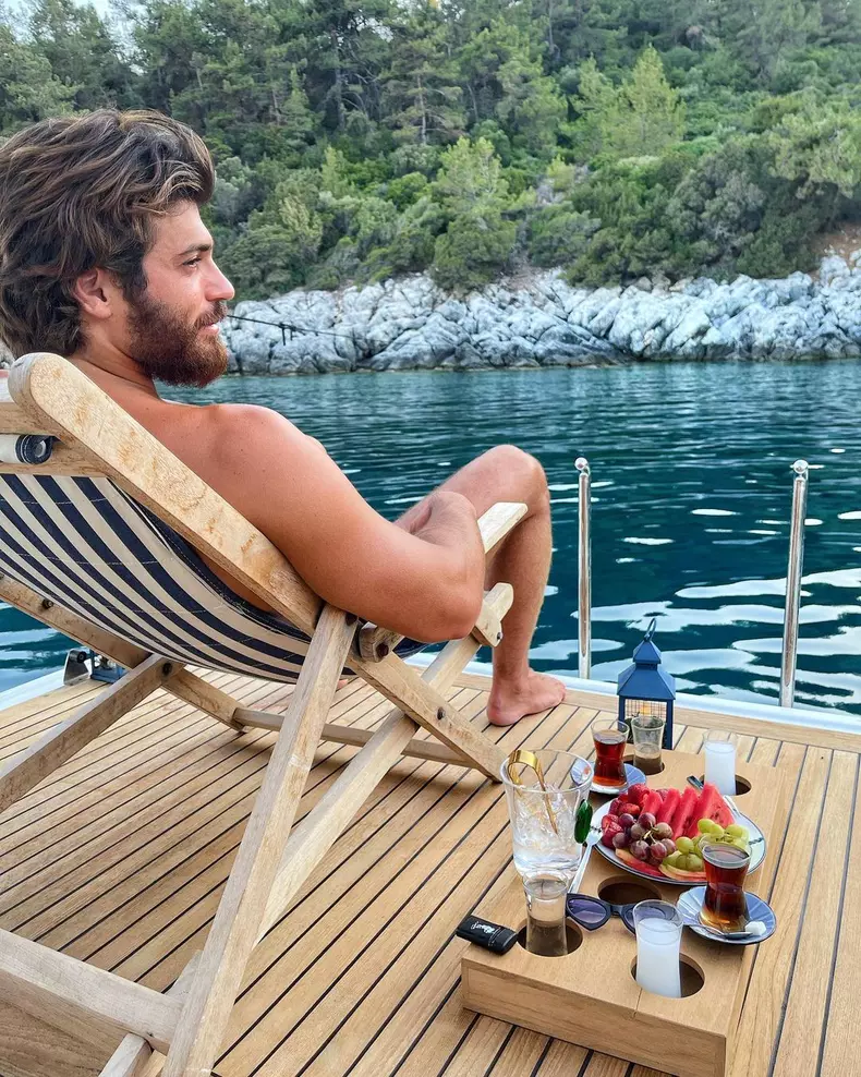 Ce mai fac cei mai sexy actori turci ai momentului Can Yaman (7)