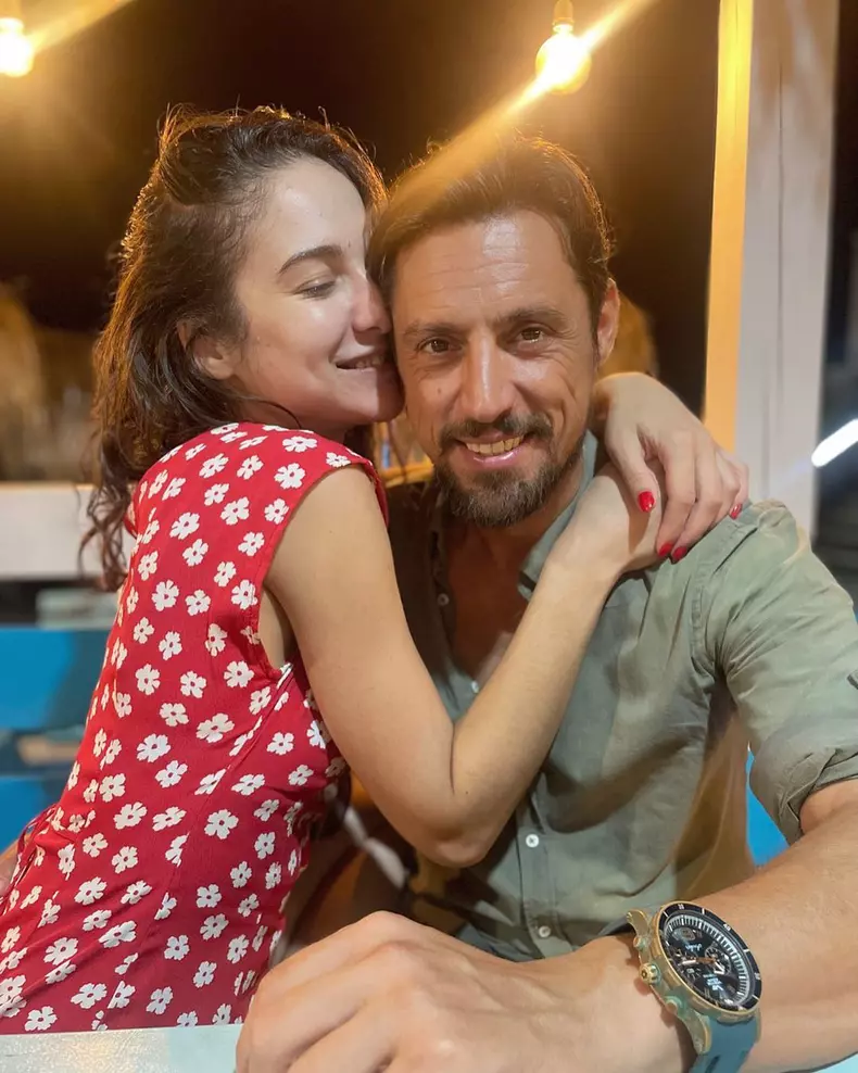 Daniel Pavel și iubita lui, Marina, s-au logodit! (6)