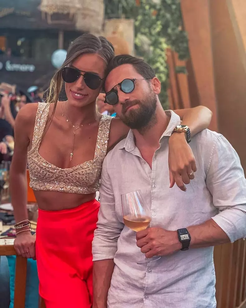 La ce nume s-au gândit Dani Oțil și Gabriela Prisacariu pentru băiețelul lor (4)