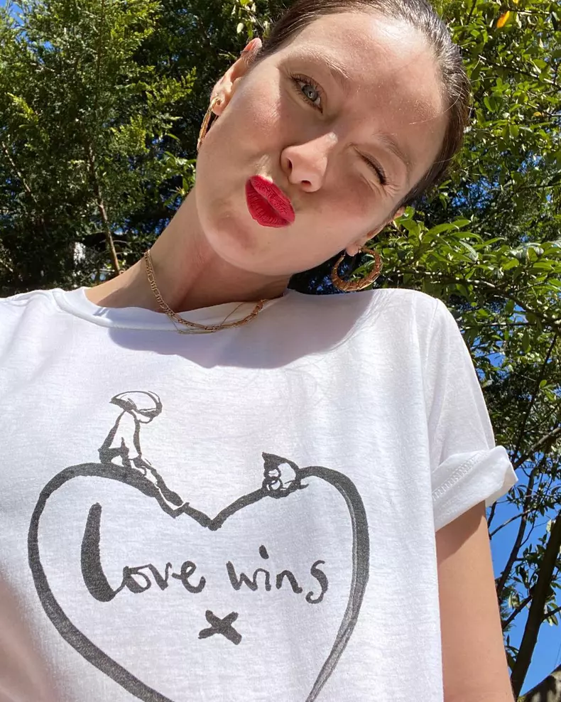 A născut în secret! Catriona Balfe, protagonista din Străina Outlander, a devenit mama unui băiețel. Prima imagine cu bebelușul (1)