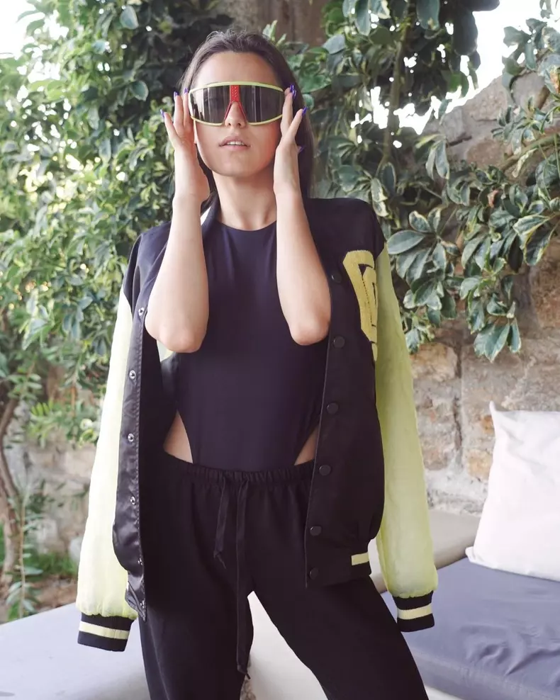 Alexia Eram, vacanta in Mikonos 2021 (1)