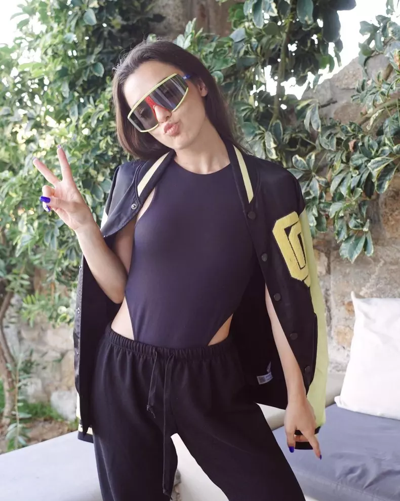 Alexia Eram, vacanta in Mikonos 2021 (10)