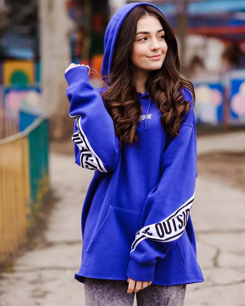 Andreea-Bostanica-6bdf4fc3c0fcaad3b8ddefad6ef0b902