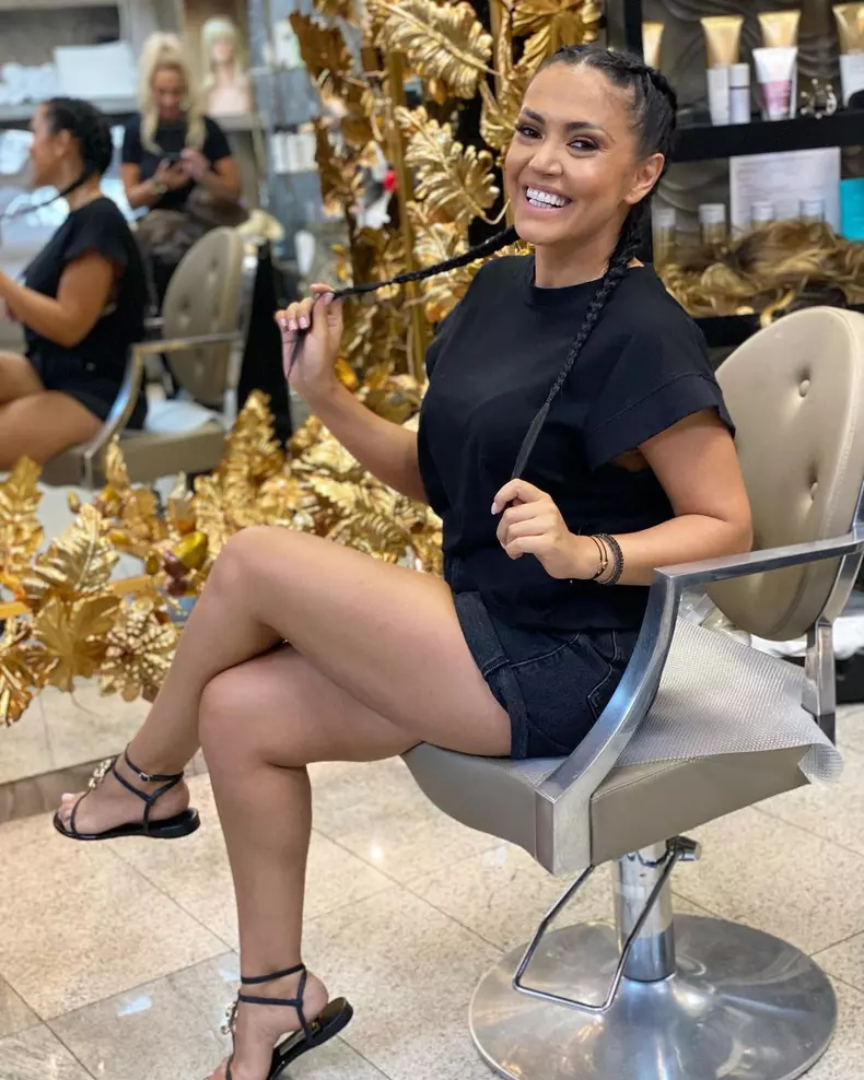 Andreea Mantea și-a făcut o schimbare majoră de look. Cum arată vedeta acum (3)