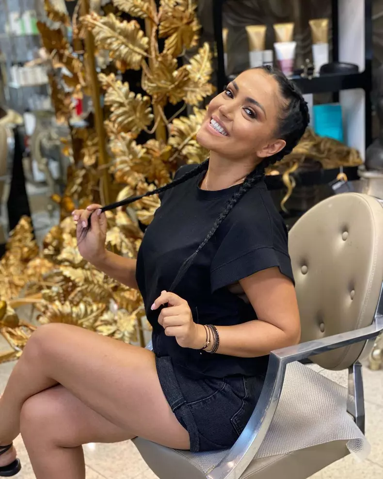 Andreea Mantea și-a făcut o schimbare majoră de look. Cum arată vedeta acum (4)