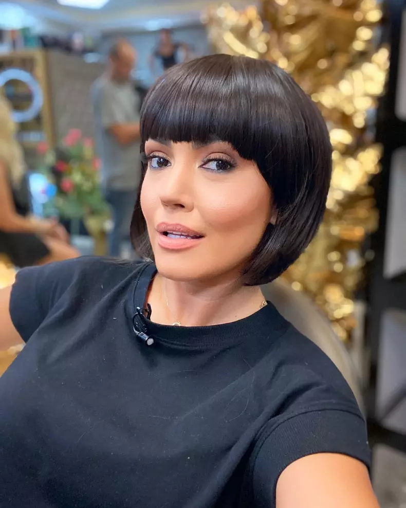 Andreea Mantea și-a făcut o schimbare majoră de look. Cum arată vedeta acum (5)