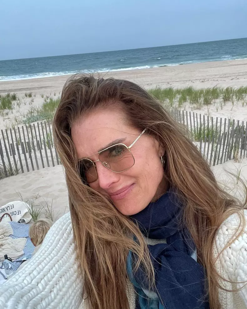 Brooke-Shields-impietrita-de-durere.-De-ce-sufera-actria-6