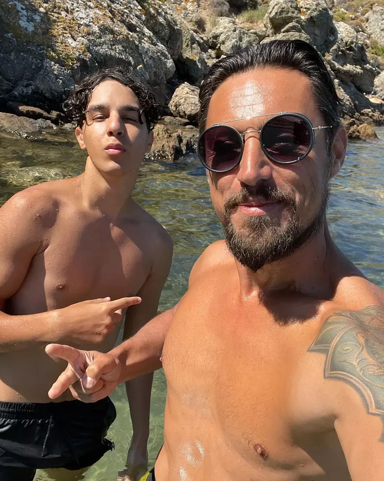 Cum arată băiatul lui Daniel Pavel, prezentatorul Survivor România (4)