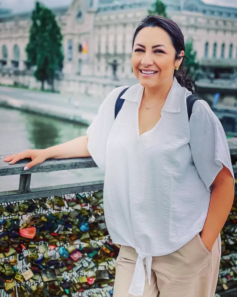 Cum răspunde Andra zvonurilor cum că ar fi iar însărcinată. Eu dau tot din casă (1)