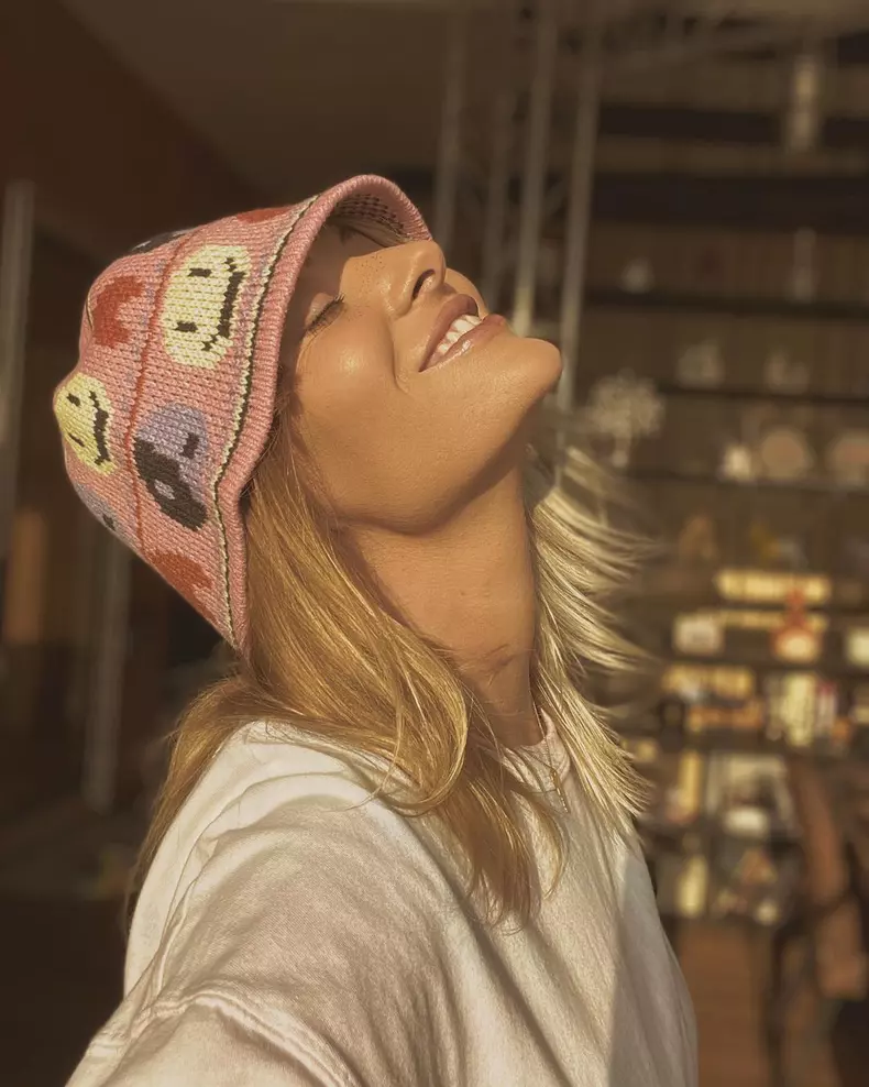 Delia, fotografie ieșită din comun pe internet (1)