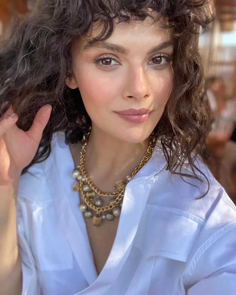 Sinem Unsal, din serialul turcesc Doctorul minune, și-a găsit jumătatea. Ce a aflat presa de scandal din Turcia! (5)