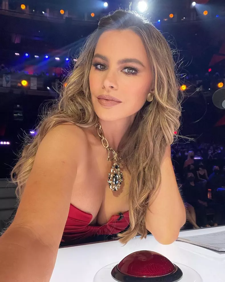 La-49-de-ani-actrita-Sofia-Vergara-a-pozat-nud.-Care-a-fost-motivul-3