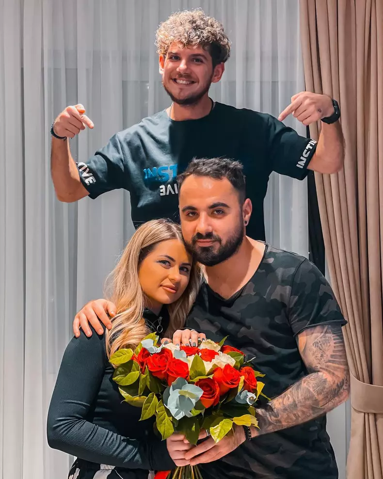 260532487_426309785613397_619551378225110725_n