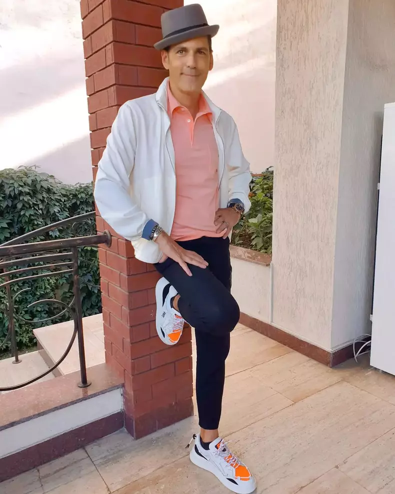 Ce-studii-are-Stefan-Banica-2-1