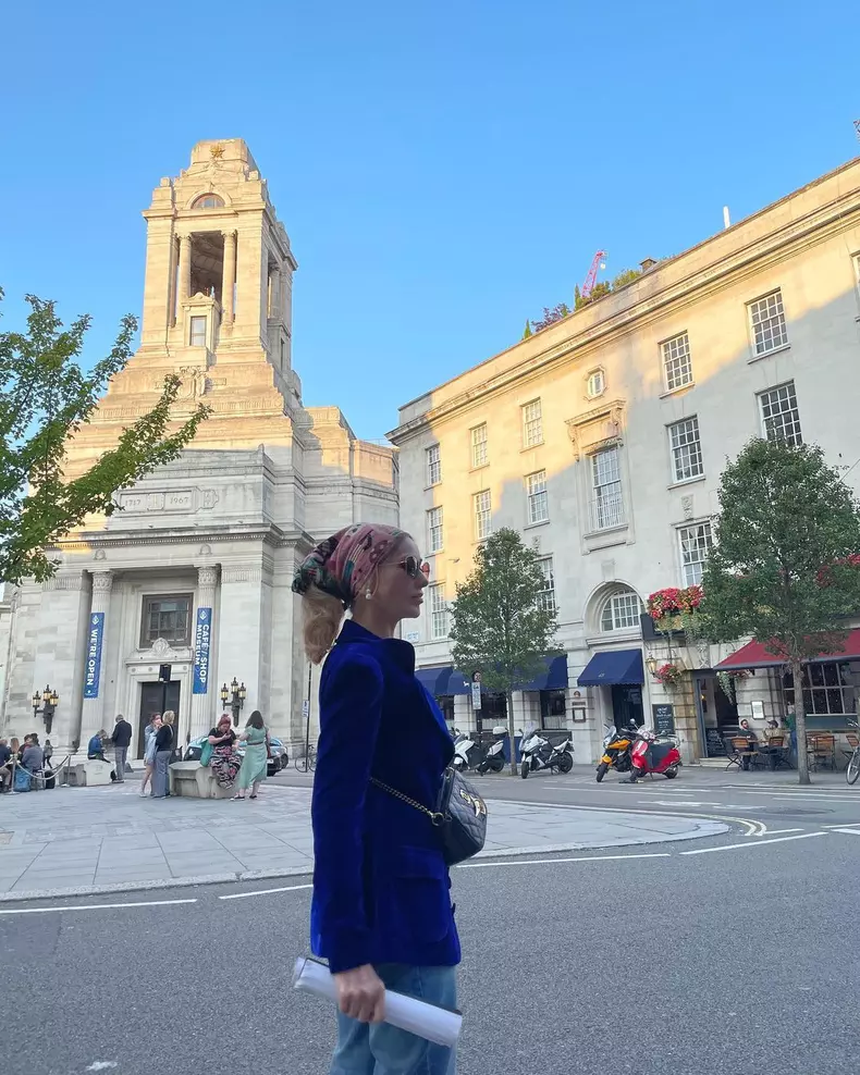 Cine-este-Zerrin-Tekindor-Vuslat-din-serialul-„Doctorul-minune-4