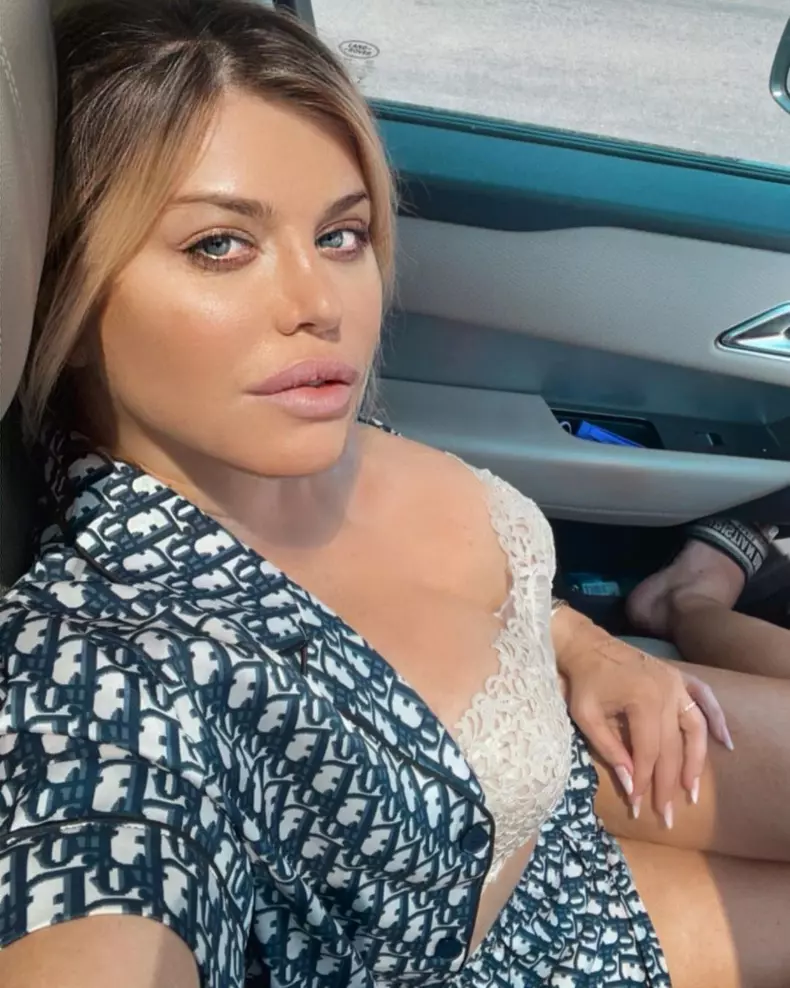 Cum-arata-Loredana-Groza-nemachiata-la-51-de-ani-10