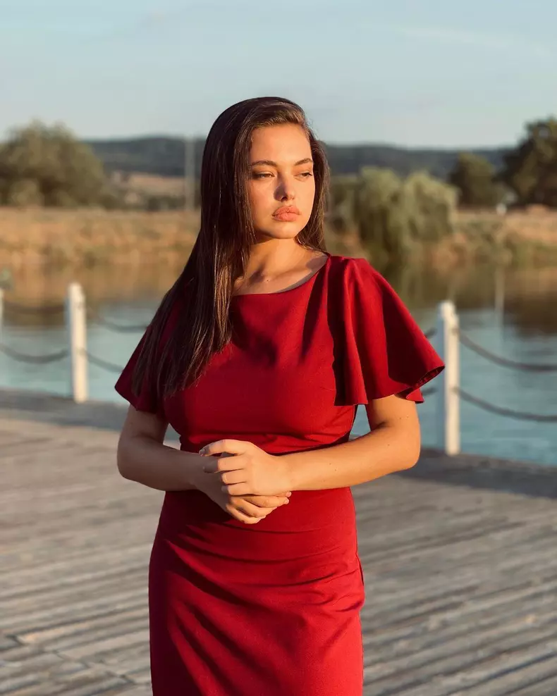 Cum-arata-surorile-Lidiei-Buble-7