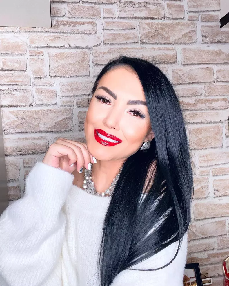 Andreea-Mantea-invitata-la-„40-de-intrebari-cu-Denise-Rifai-1