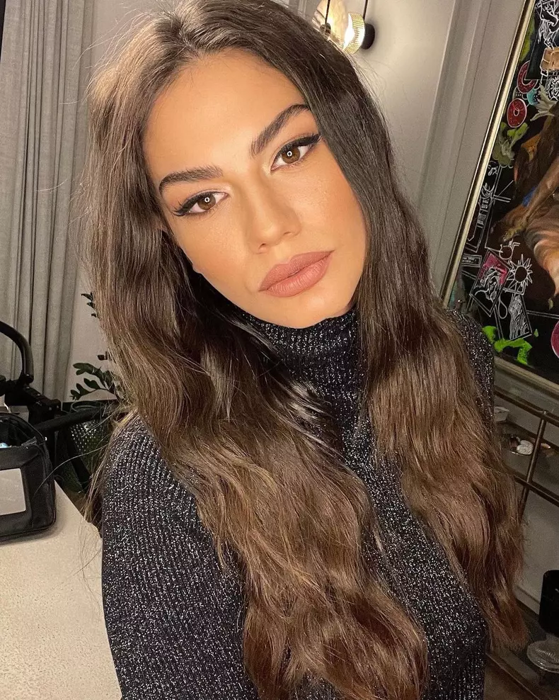 Demet-Ozdemir-si-Ibrahim-Celikkol-actorii-din-„Prizoniera-destinului-s-au-despartit-de-partenerii-lor-1