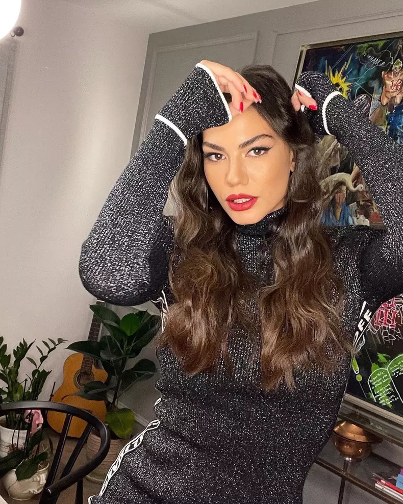 Demet-Ozdemir-si-Ibrahim-Celikkol-actorii-din-„Prizoniera-destinului-s-au-despartit-de-partenerii-lor-8