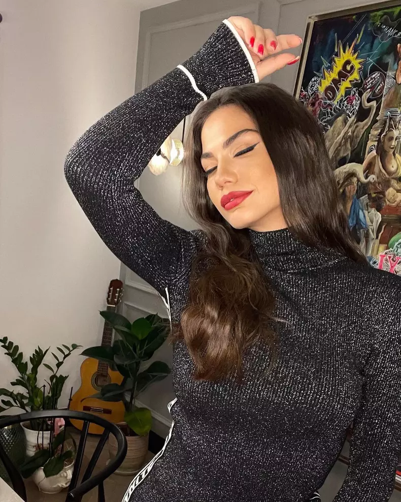 Demet-Ozdemir-si-Ibrahim-Celikkol-actorii-din-„Prizoniera-destinului-s-au-despartit-de-partenerii-lor-9