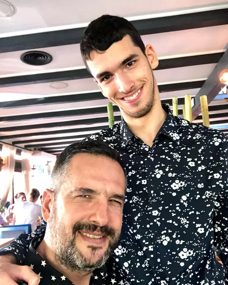 Filip-fiul-lui-Madalin-Ionescu-a-implinit-18-ani-3