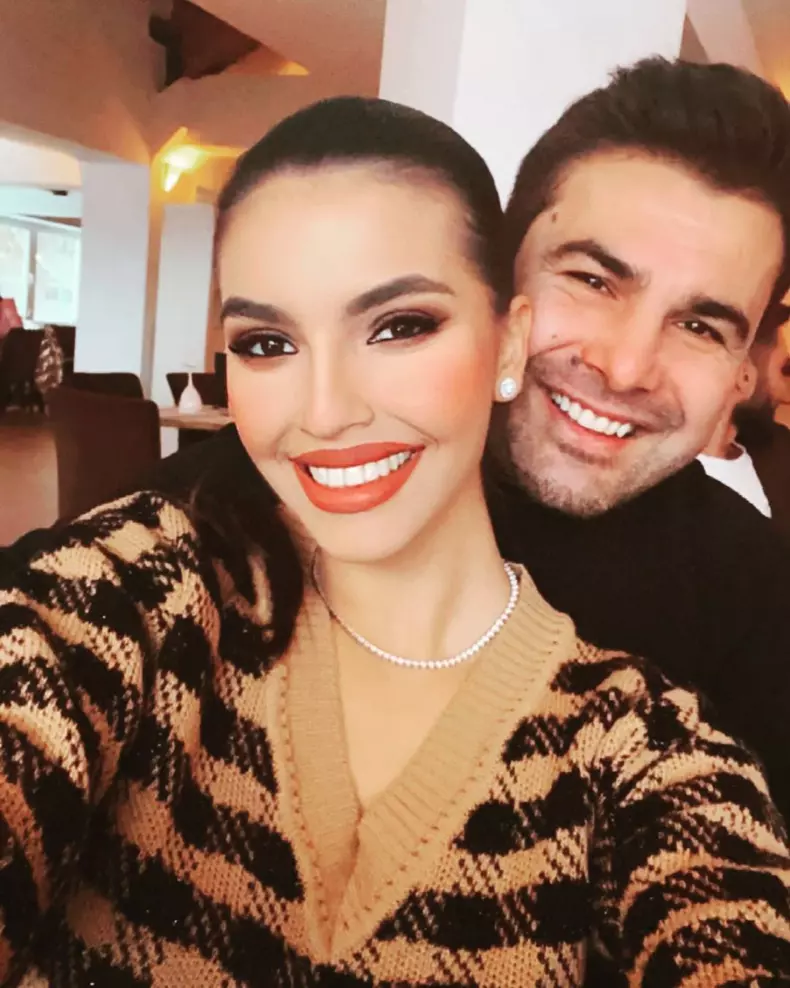 Fotografie-rara-cu-fiicele-lui-Adrian-Mutu.-Cum-arata-acum-Adriana-si-Maya-3