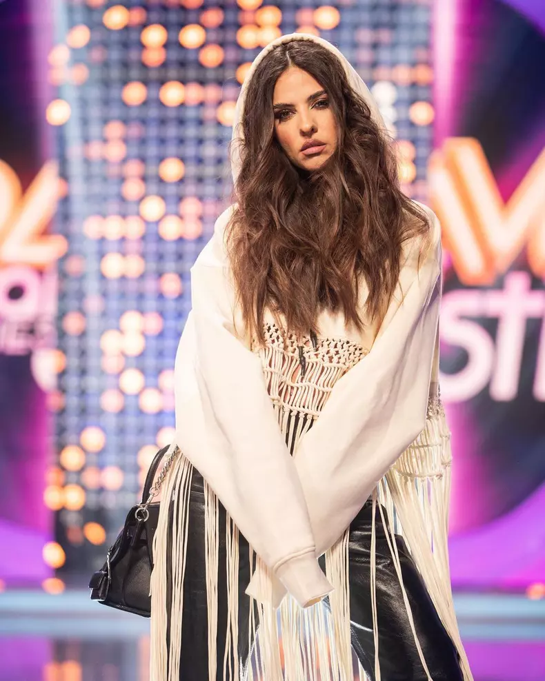 Mellina-despre-colegele-ei-de-la-„Bravo-ai-stil-8