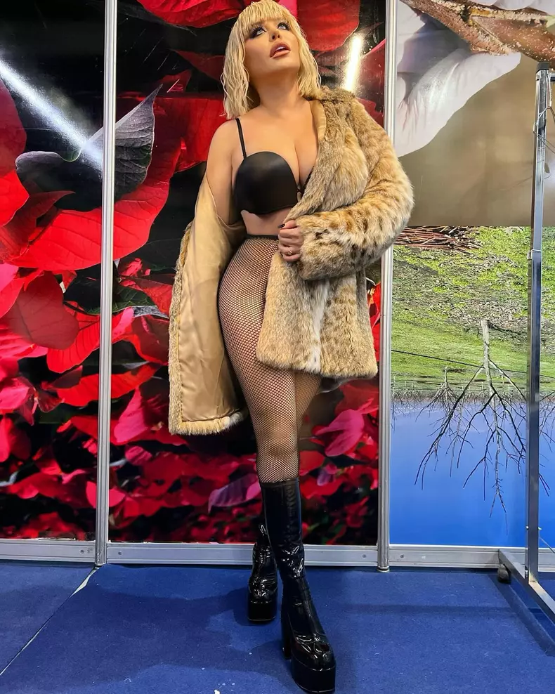 loredana-263338181_10224363985821532_2782629908820179132_n