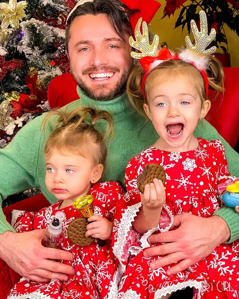 tavi clonda si cele doua fetite