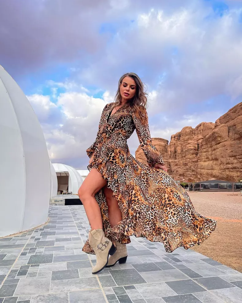 Jojo-si-Monica-Anghel-au-plecat-impreuna-in-vacanta.-5